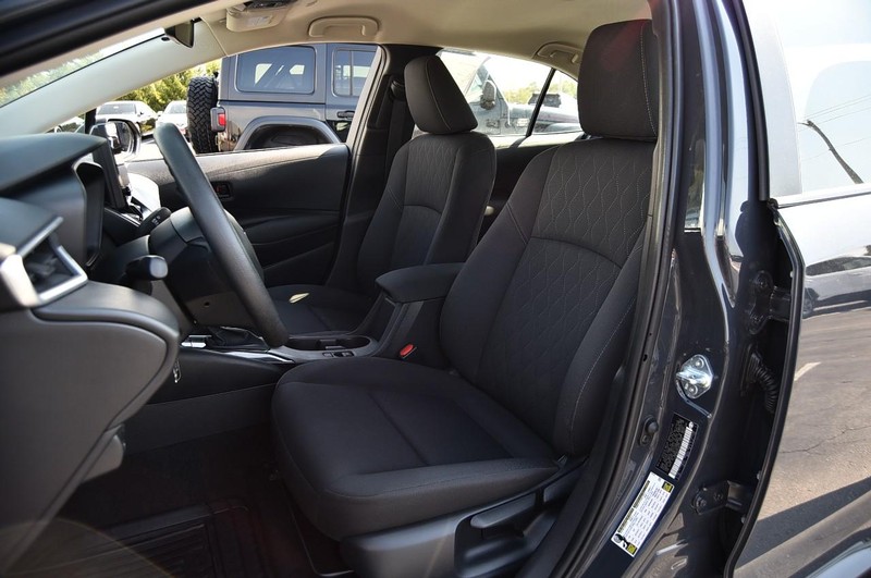 Toyota Corolla Vehicle Image 17