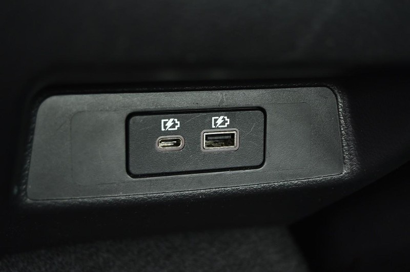 Nissan Altima Vehicle Full-screen Gallery Image 22