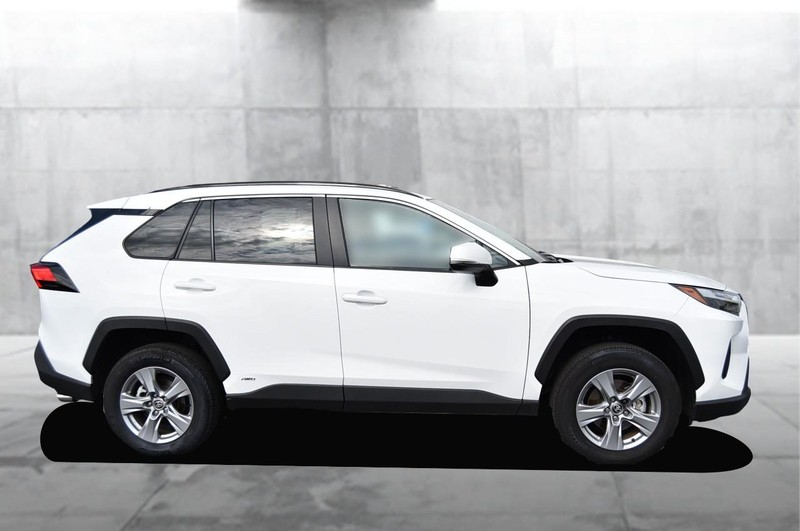 Toyota RAV4 Vehicle Image 05