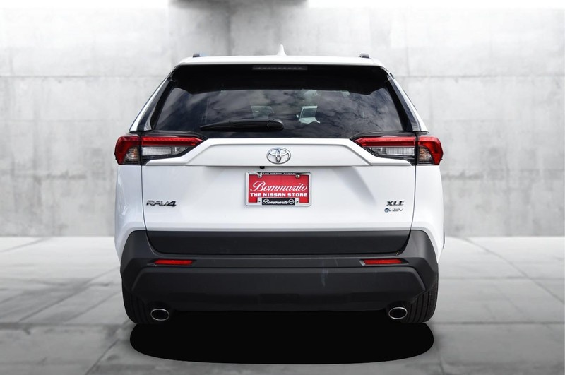 Toyota RAV4 Vehicle Image 06