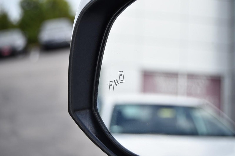 Toyota RAV4 Vehicle Image 10