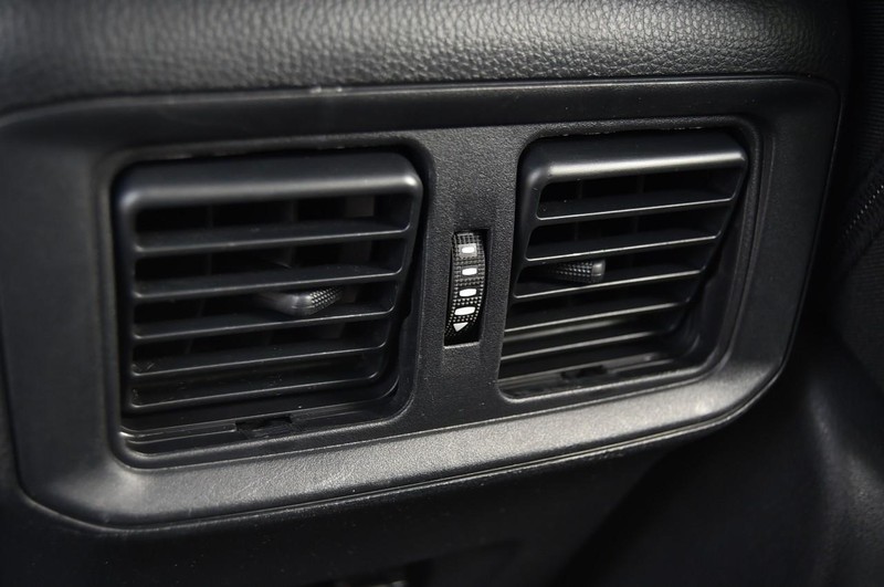 Toyota RAV4 Vehicle Image 22