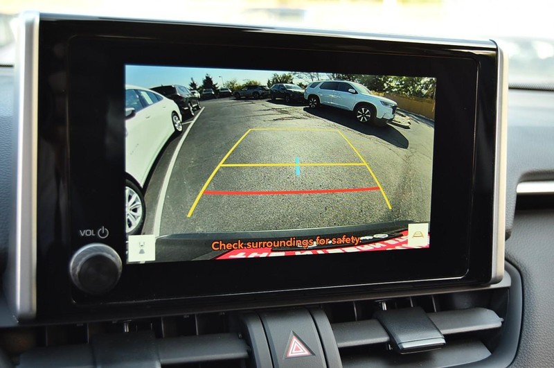 Toyota RAV4 Vehicle Image 13