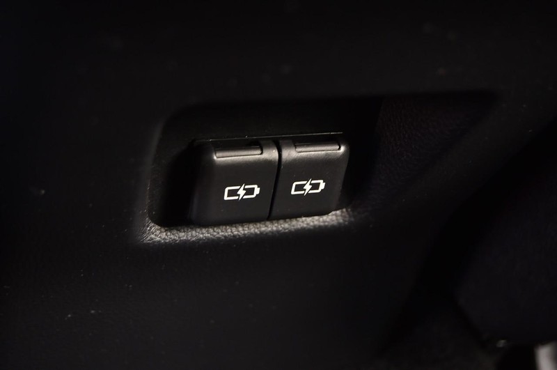 Toyota RAV4 Vehicle Image 22