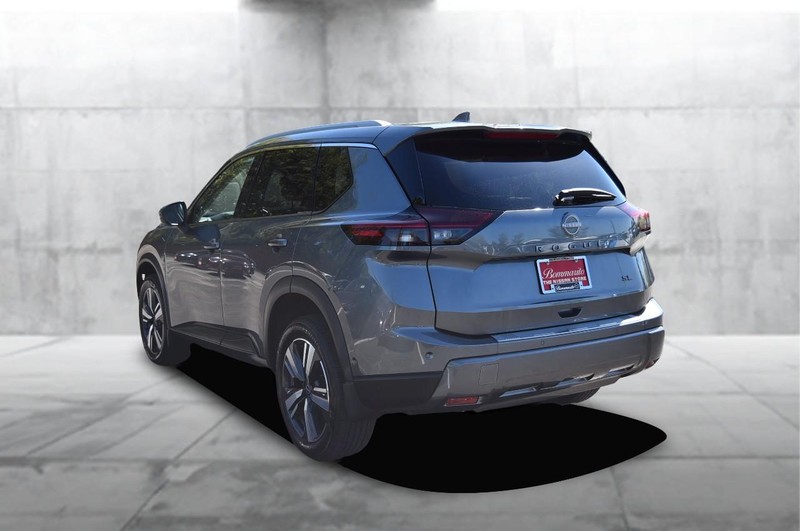 Nissan Rogue Vehicle Image 07