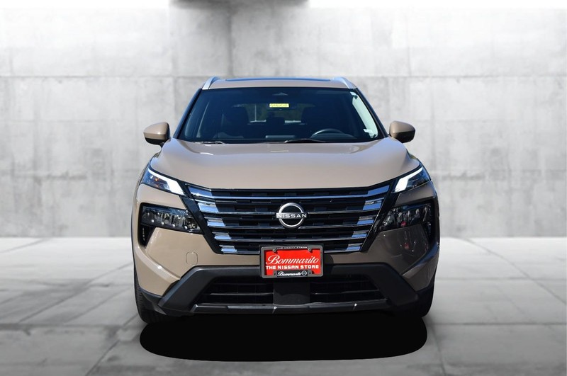 Nissan Rogue Vehicle Image 04