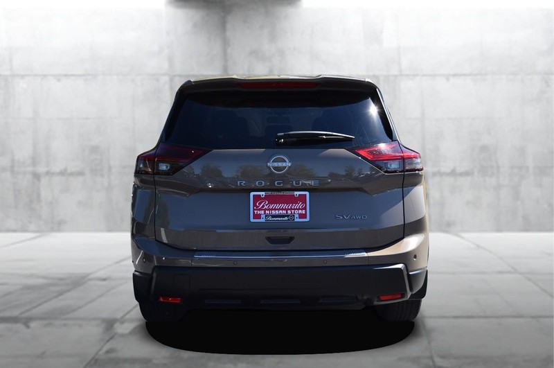 Nissan Rogue Vehicle Image 06