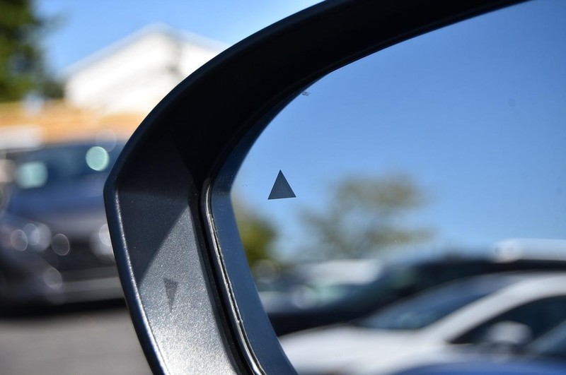 Nissan Rogue Vehicle Image 10