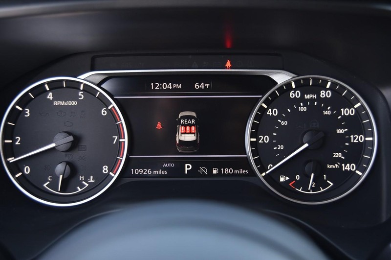 Nissan Rogue Vehicle Image 12