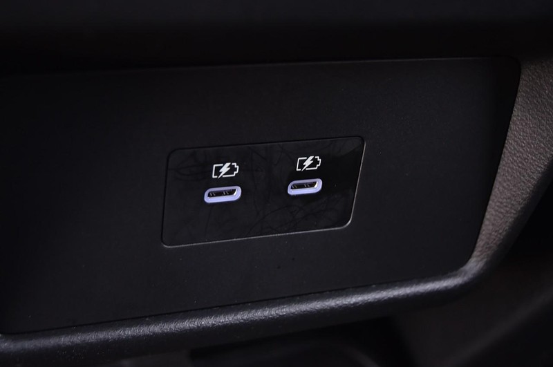 Nissan Rogue Vehicle Image 24