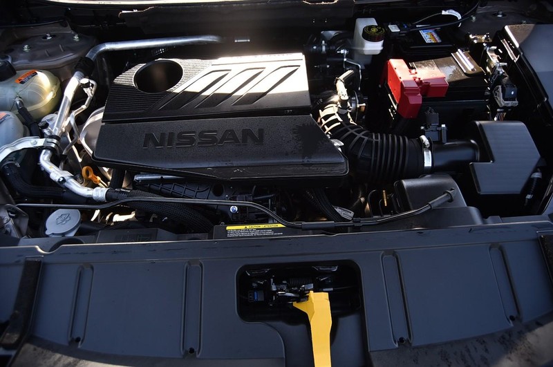 Nissan Rogue Vehicle Image 27