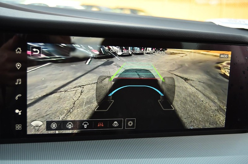 Nissan Murano Vehicle Image 17