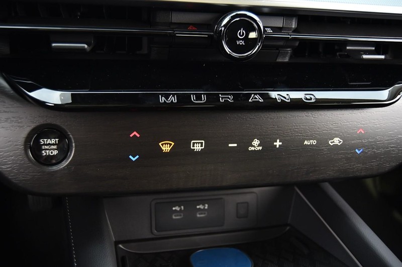 Nissan Murano Vehicle Image 20