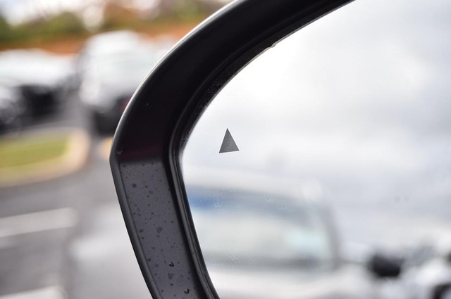 Nissan Kicks Vehicle Image 10