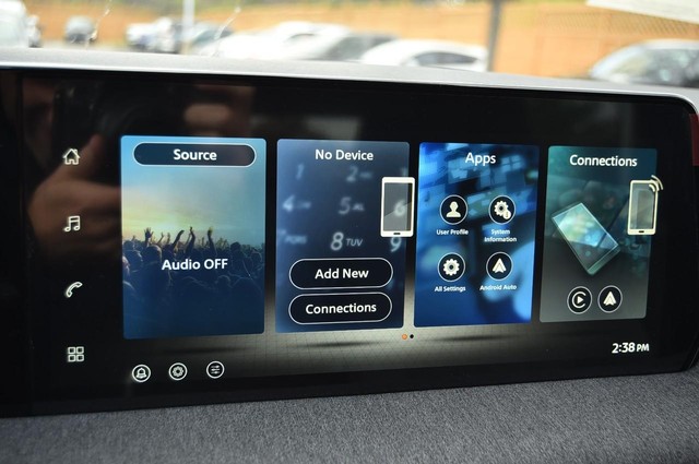 Nissan Kicks Vehicle Image 13