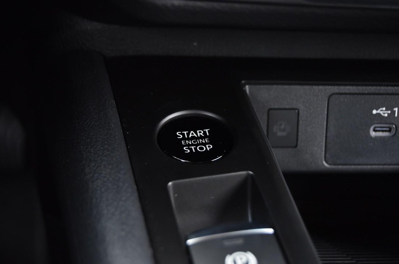 Nissan Kicks Vehicle Image 17