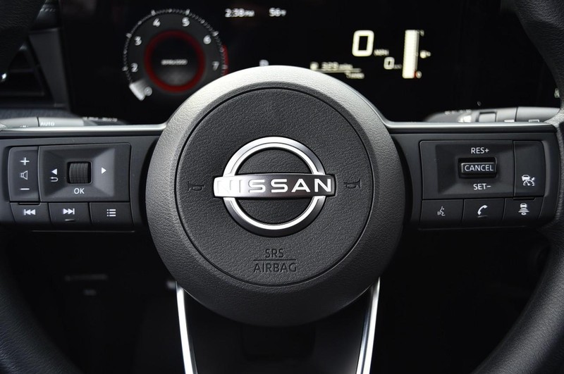 Nissan Kicks Vehicle Image 19