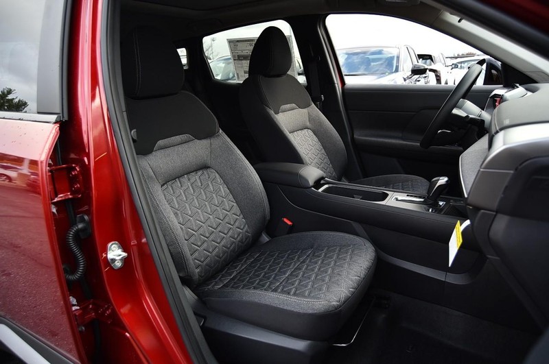 Nissan Kicks Vehicle Image 21