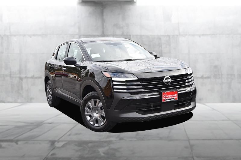 Nissan Kicks Vehicle Image 02