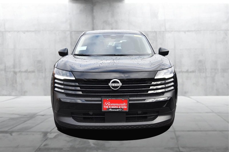 Nissan Kicks Vehicle Image 04