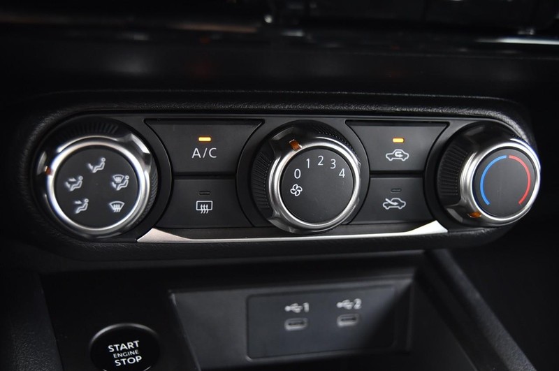 Nissan Kicks Vehicle Image 16