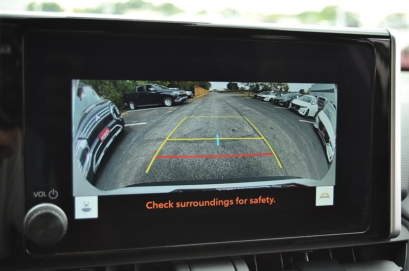 Toyota RAV4 Vehicle Full-screen Gallery Image 13