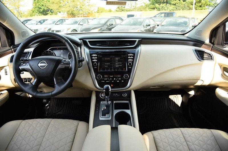 Nissan Murano Vehicle Image 08