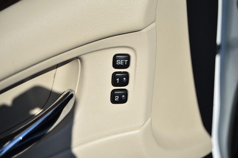 Nissan Murano Vehicle Image 10