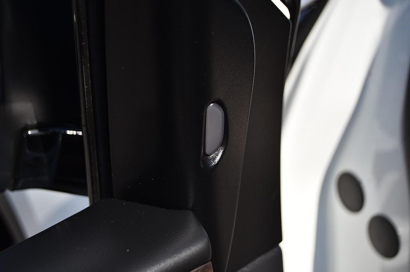 Nissan Murano Vehicle Image 11