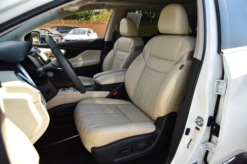 Nissan Murano Vehicle Image 21