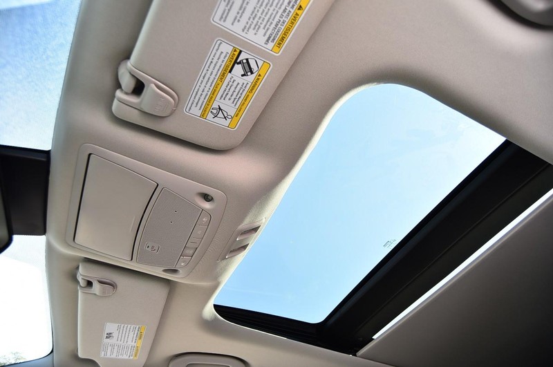 Nissan Murano Vehicle Image 23