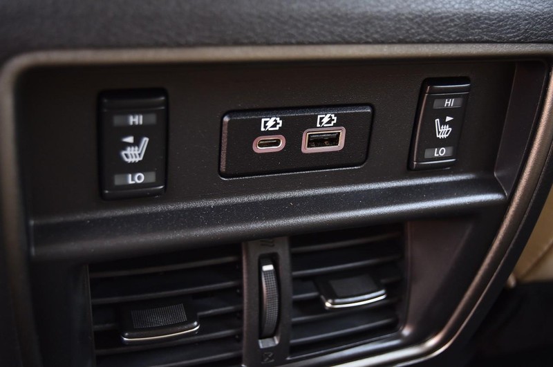 Nissan Murano Vehicle Image 25