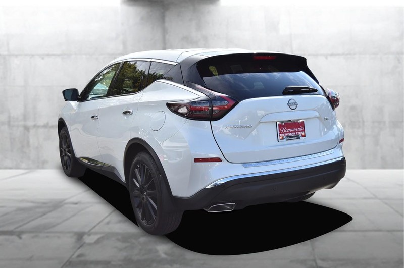 Nissan Murano Vehicle Image 07
