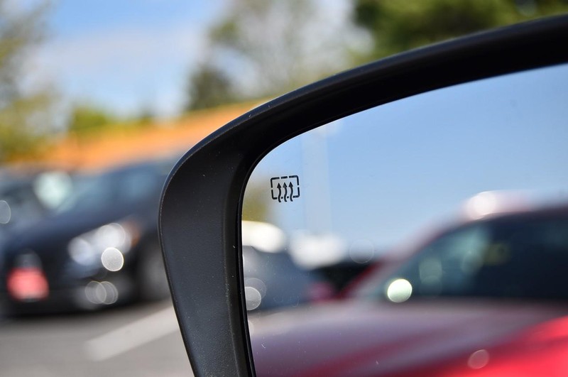 Nissan Murano Vehicle Image 12