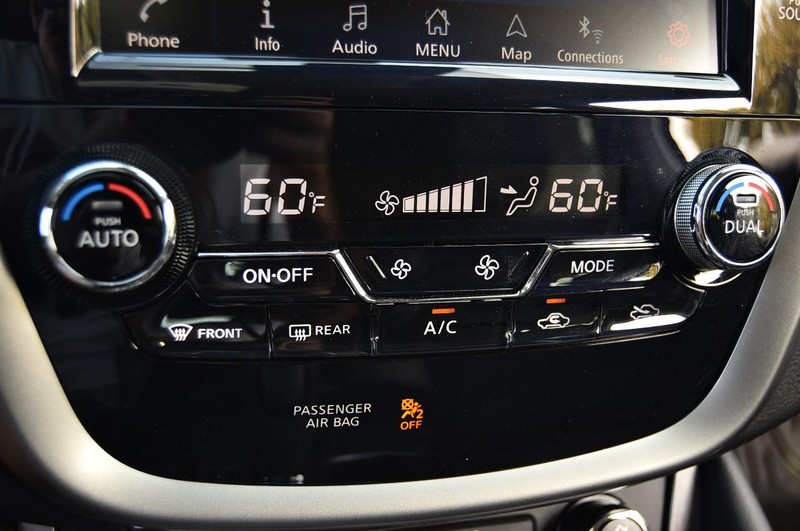 Nissan Murano Vehicle Image 17