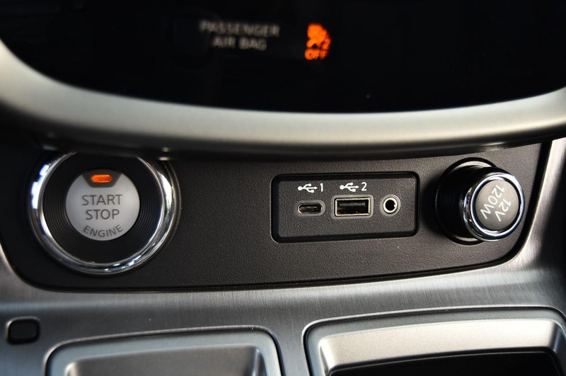 Nissan Murano Vehicle Image 18