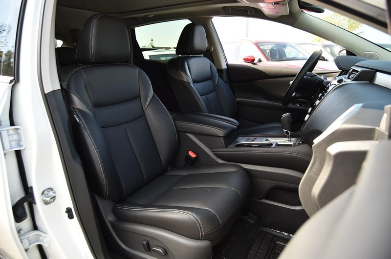 Nissan Murano Vehicle Image 22