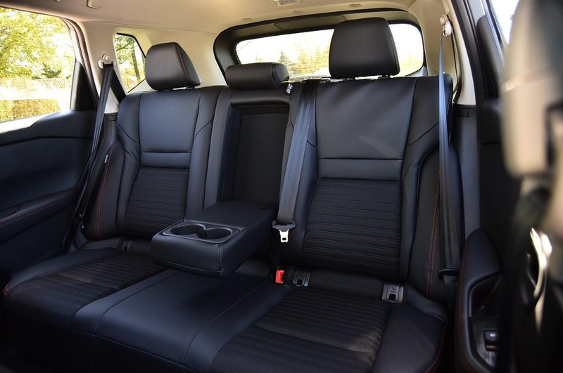 Nissan Rogue Vehicle Image 24