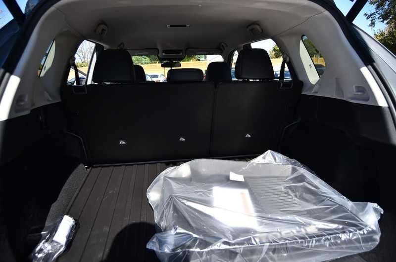 Nissan Rogue Vehicle Image 27