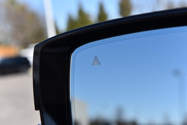 Nissan Armada Vehicle Image 12