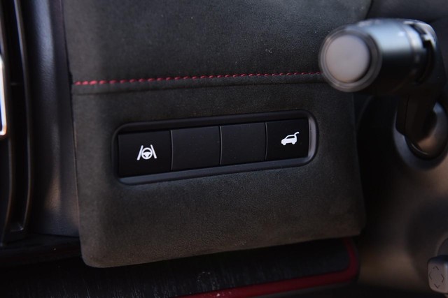 Nissan Armada Vehicle Image 13