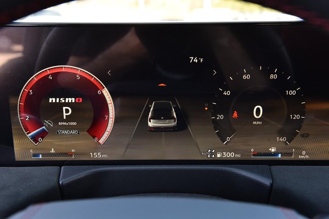 Nissan Armada Vehicle Image 14