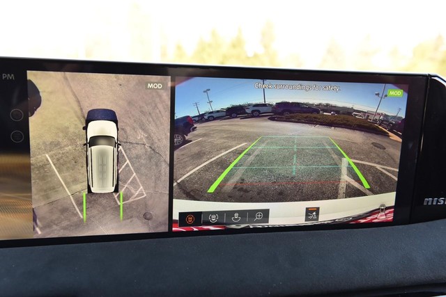 Nissan Armada Vehicle Image 15