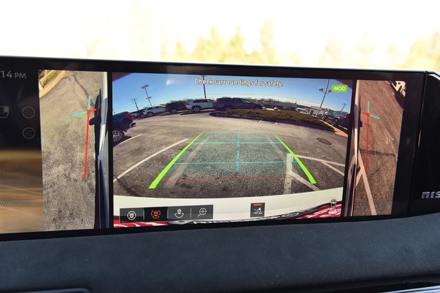 Nissan Armada Vehicle Image 16