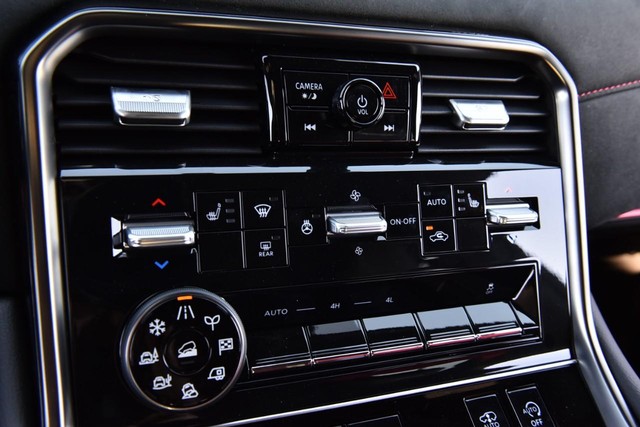 Nissan Armada Vehicle Image 21