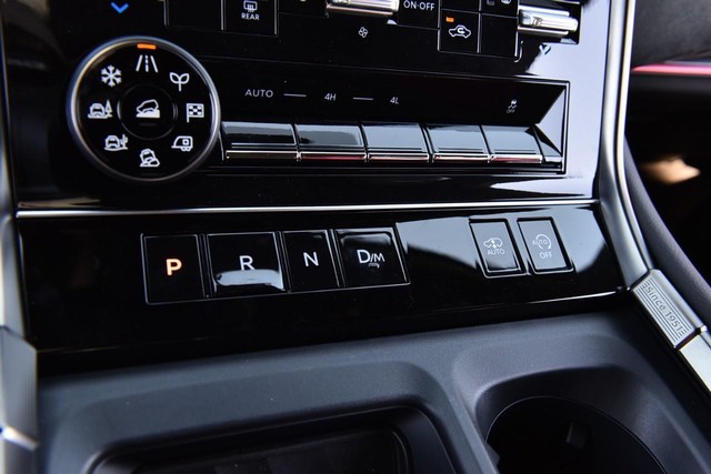 Nissan Armada Vehicle Image 22