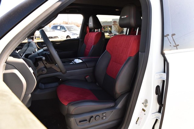 Nissan Armada Vehicle Image 25