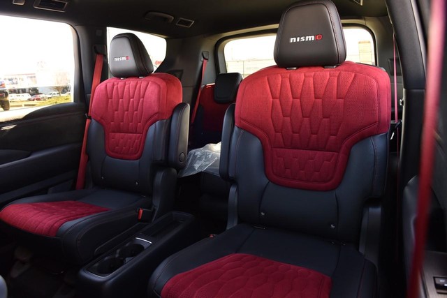 Nissan Armada Vehicle Image 28