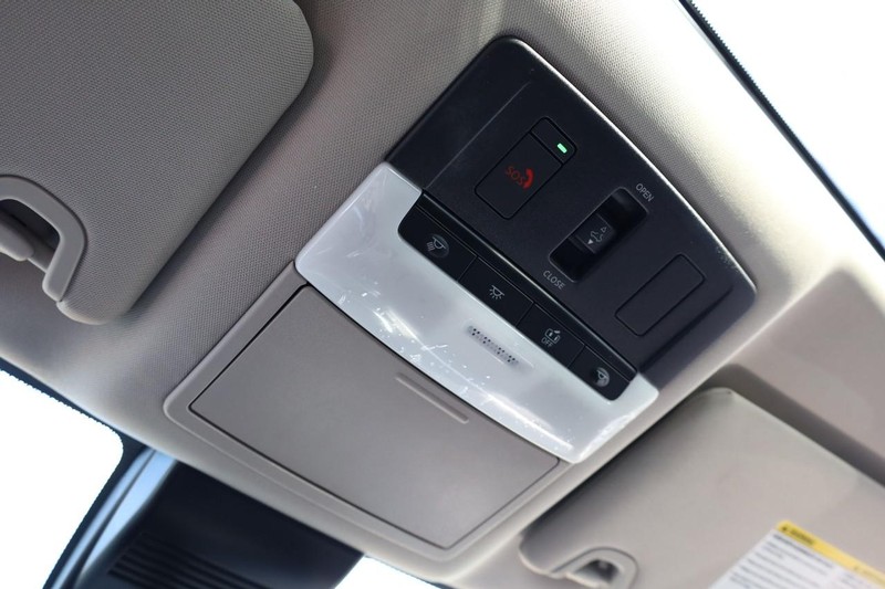 Nissan Altima Vehicle Image 19