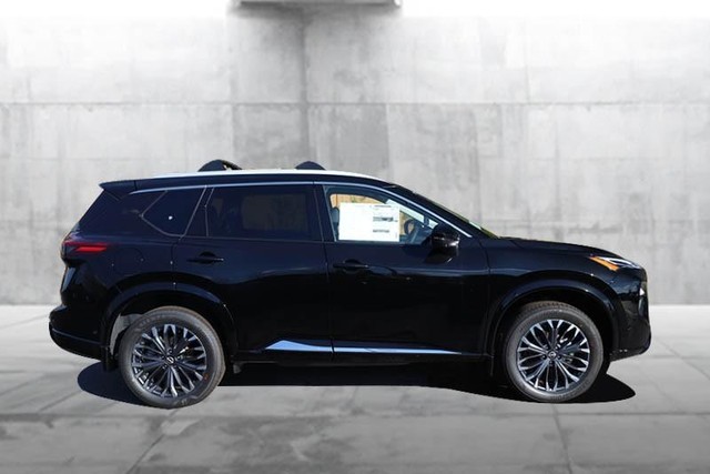 Nissan Rogue Vehicle Image 05